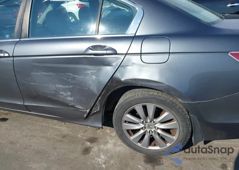 2011 Honda Accord 2.4 Ex-L z USA, uszkodzony, nr VIN 1HGCP2F81BA103055